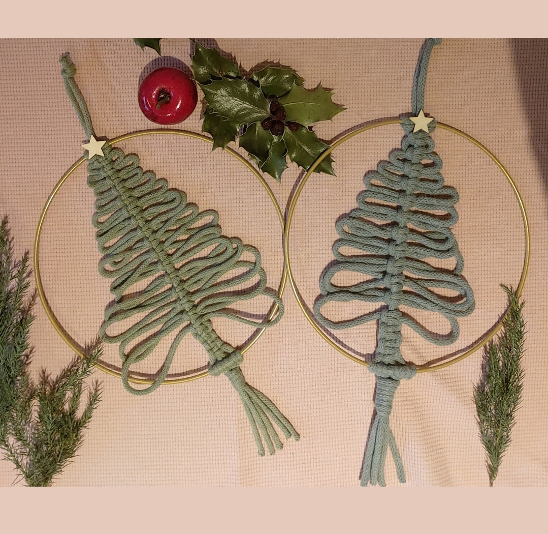 Makramee Tannenbaum Christbaum im Ring, Türkranz, Weihnachten, Boho, Wohndeko, Weihnachtsdeko, Fensterdekoration, Adventskranz - Makrameelilifee
